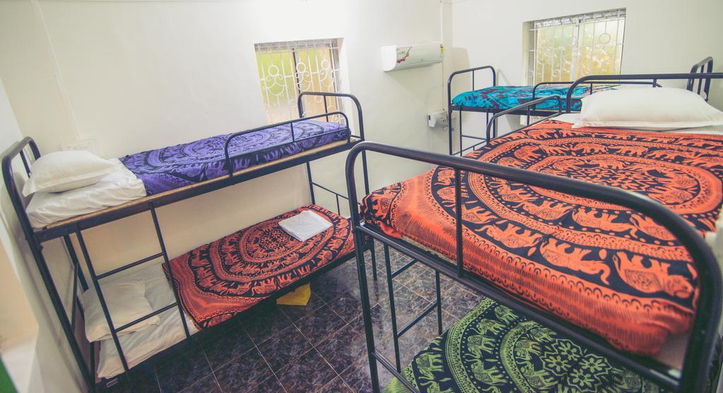 Anjuna By Roadhouse Hostels Goa Habitación foto